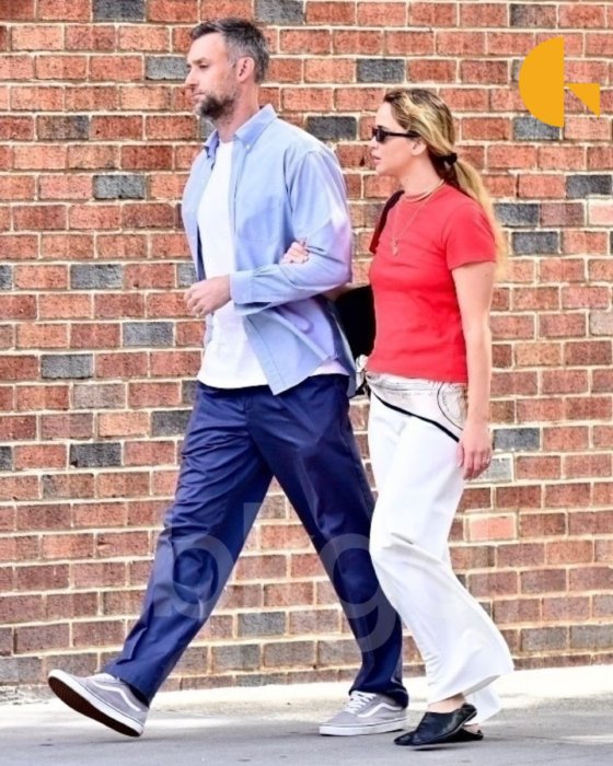 Модные аксессуары 2025 — как носить платок вместо ремня