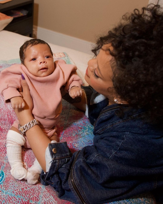 Рианна и A$AP Rocky впервые показали новорожденного сына (ФОТО) - фото №4