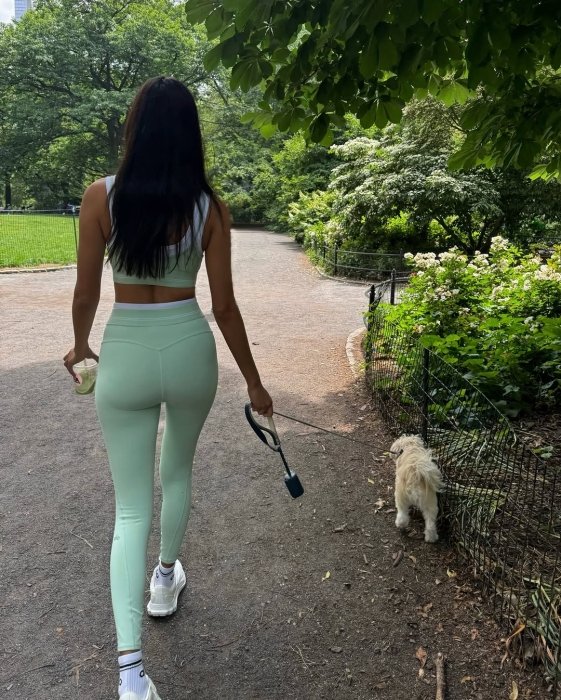 Жизель Олівейра показала струнку та підтягнуту фігуру у спортивному одязі