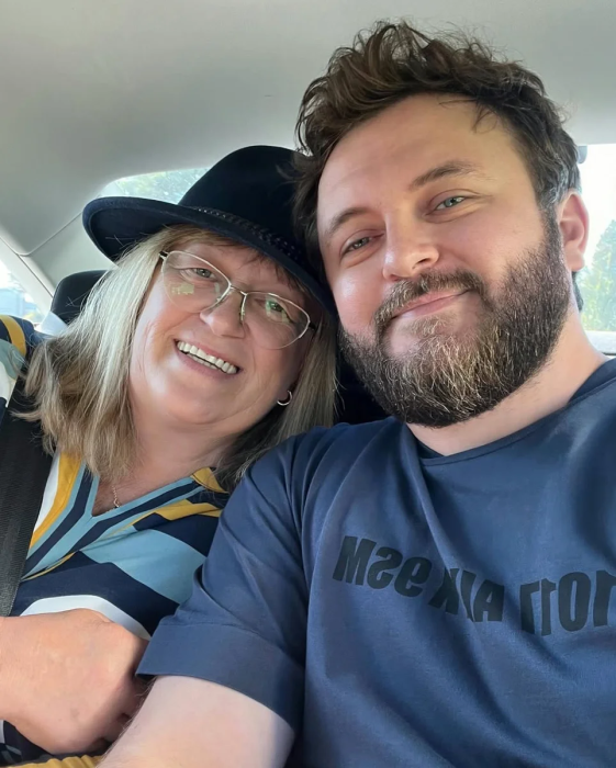 Михаил Хома с мамой, фото