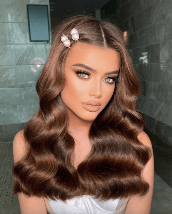 Красиві зачіски на 1 вересня для вчительки