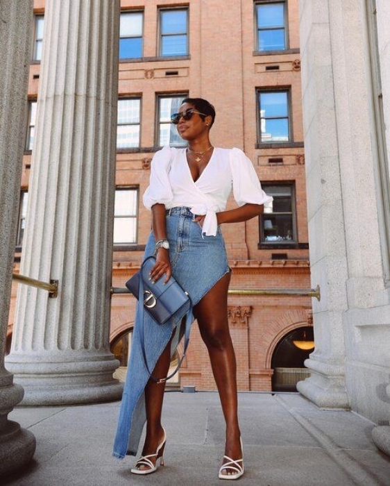 Модна джинсова спідниця з блузкою