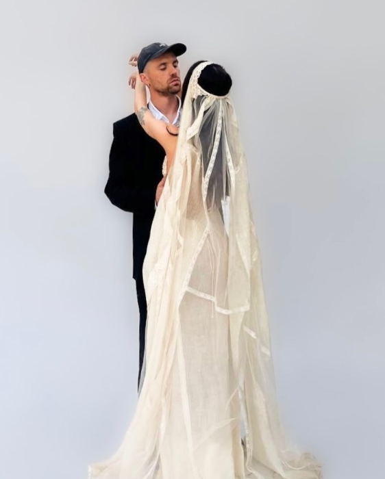 Дизайнерка першої леді розкрила секретні деталі весільного вбрання Дорофєєвої - фото №2