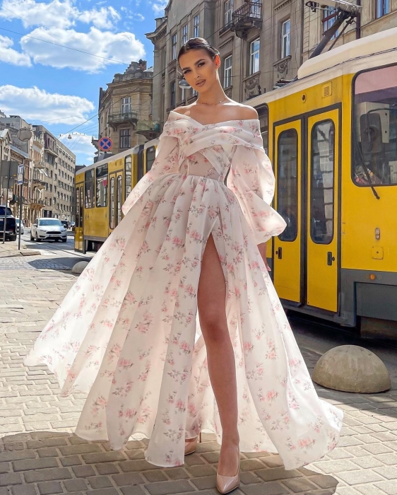 Украинская Барби: дизайнер представила гламурные платья для вечеринки и праздника (ФОТО) - фото №13