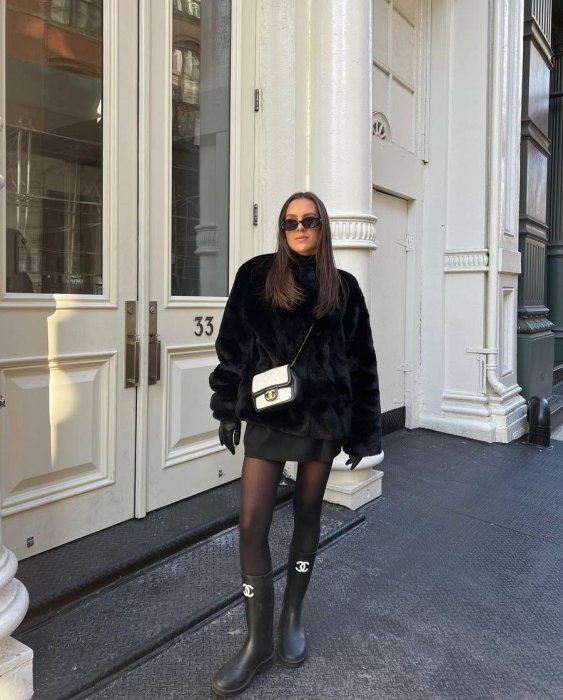 Стильные образы с резиновыми сапогами