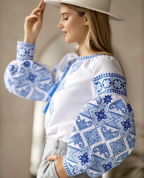 Синя вишиванка, фото