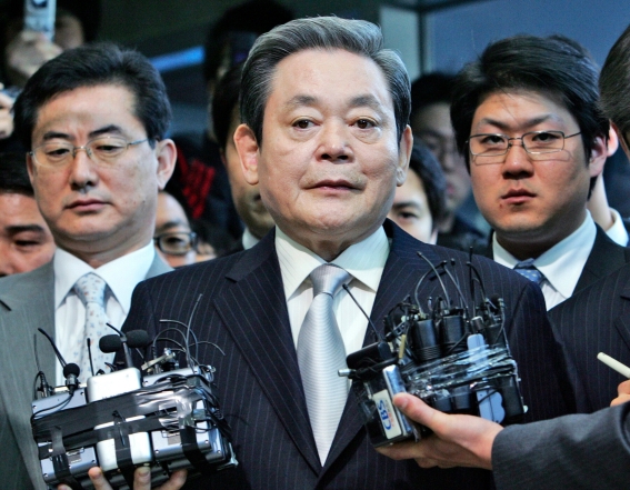 глава Samsung Ли Гон Хи фото