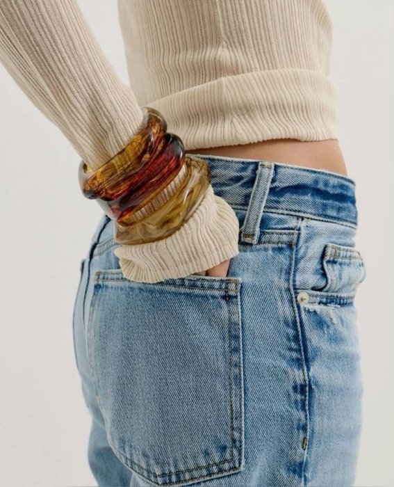 Смоляные аксессуары - хит осени 2025 года