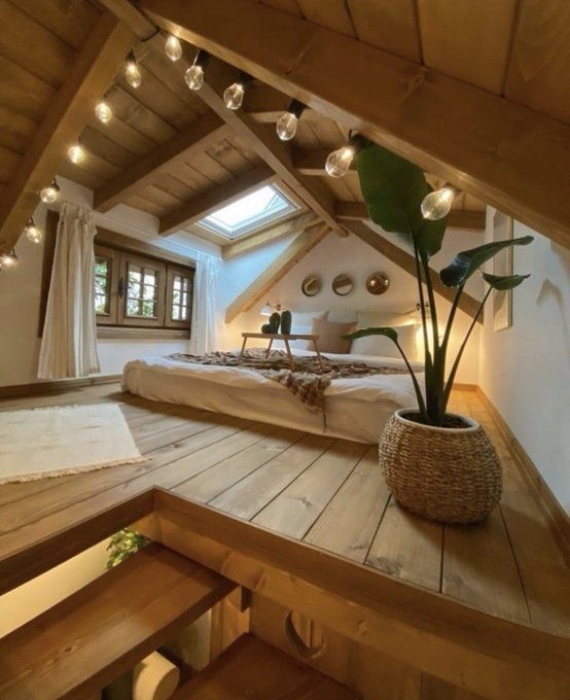 Комната под крышей: как скошенный потолок может стать уютной изюминкой (ФОТО) - фото №11