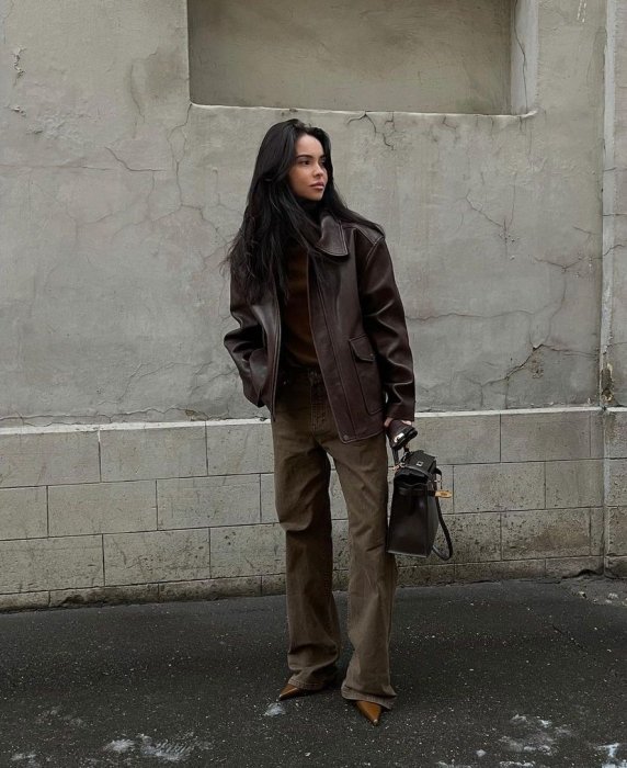 Модные джинсы 2025, фото