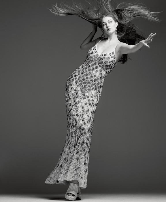 Джиджи Хадид впервые появилась на обложке Vogue после рождения дочери (ФОТО) - фото №4