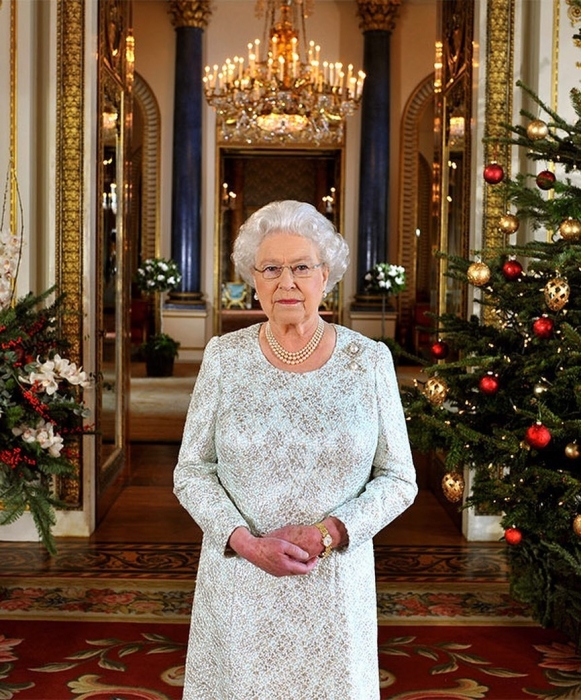 Настоящая сказка для Елизаветы II: смотрите, как украсили Виндзорский замок к Рождеству (ФОТО) - фото №1