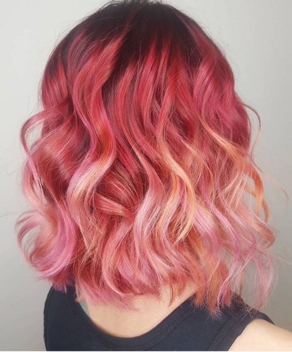 Волосы в цветах малины, розового блонда и персика, фото