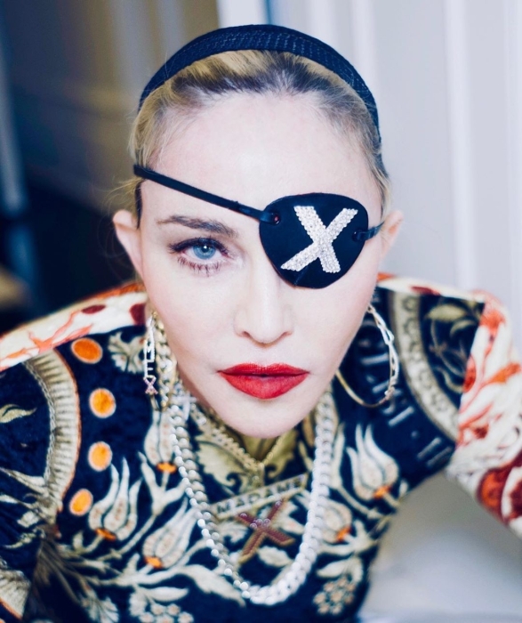 Мадонна резко ответила хейтерам, раскритиковавшим ее внешность после пластических операций - фото №2