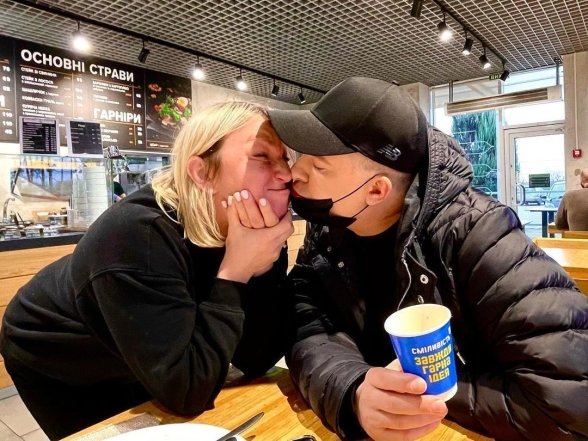 Андрей Данилко и Инна Белоконь целуются, фото