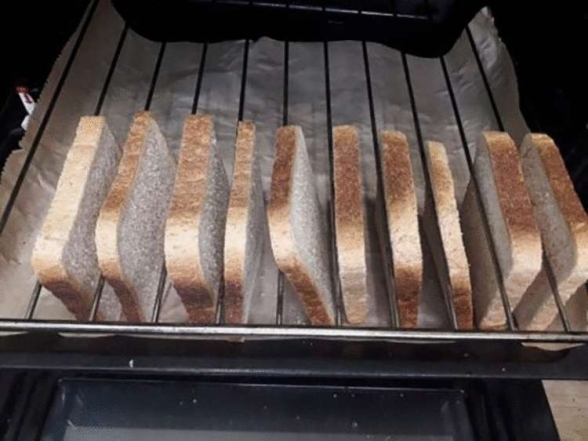 Зробити тости без тостера: чудові лайфхаки для щоденного використання! - фото №1