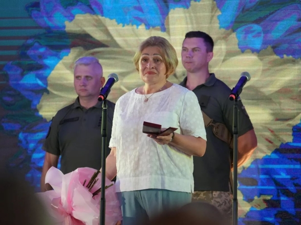 Звезда клипов Лободы Назар Грабар получил почетную награду за службу в ВСУ - фото №4