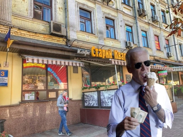 Сеть взорвалась мемами о визите Джо Байдена в Киев - фото №10