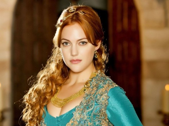 Мер'єм Узерлі грала Хюррем