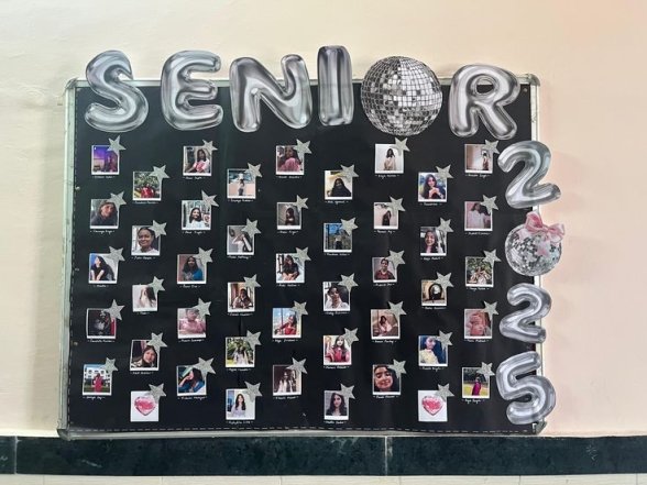 Доска с фото выпускников