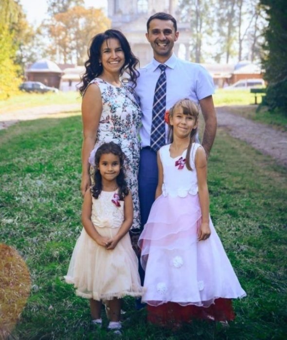 Тарас Стадницкий, его жена и дети