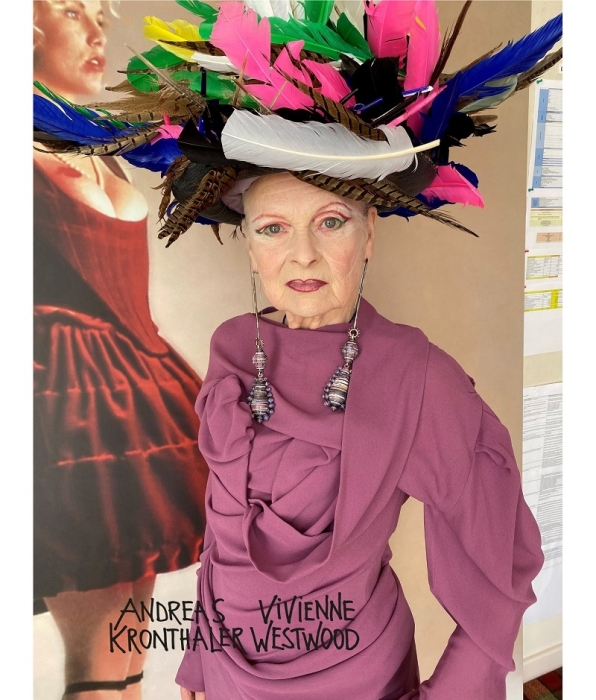 Королева эпатажа: 79-летняя Вивьен Вествуд снялась рекламе для новой коллекции своего бренда (ФОТО) - фото №3