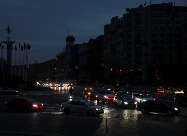 Киев без света: захватывающие фотографии, которые подорвали Сеть - фото №2