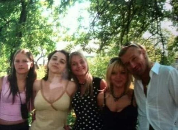 Олег Винник показал, как выглядел в студенческие годы с женой Таисией — фото