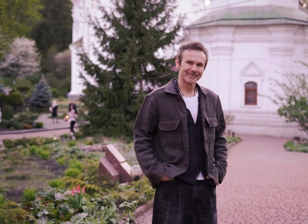 Как украинские звезды святят пояса, фото