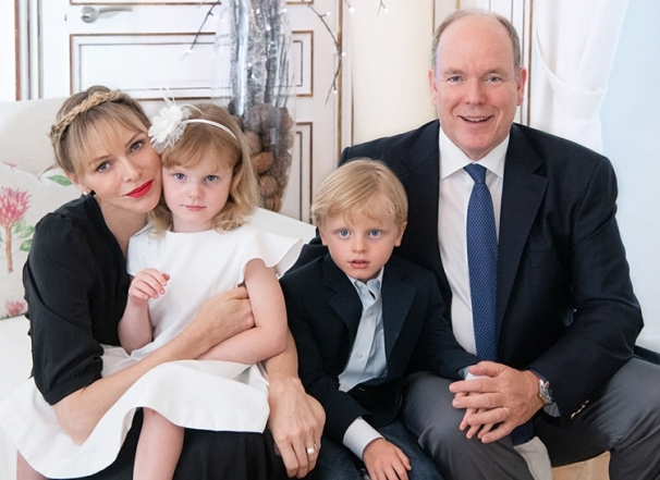 "Мы легкая мишень": князь Монако Альбер II впервые прокомментировал слухи о расставании со своей женой - фото №2
