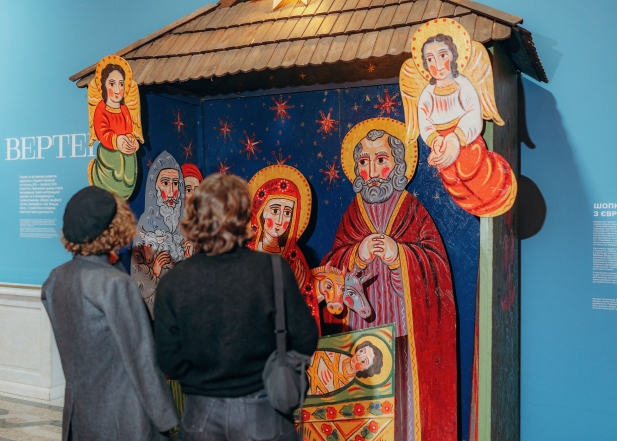 Інтерактивна різдвяна виставка "Зірка сходить" у Києві: що там можна побачити і хто з зірок вже відвідав подію (ФОТО) - фото №12