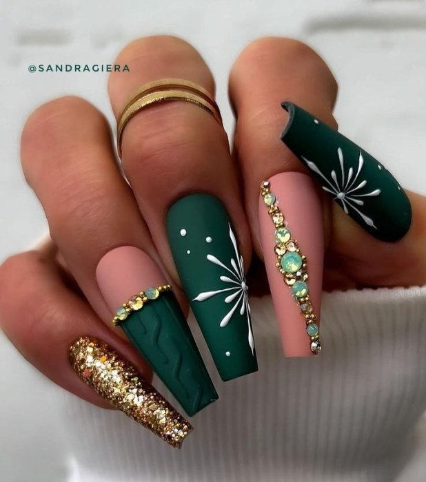 Ультрамодні дизайни манікюру на Новий 2026 рік