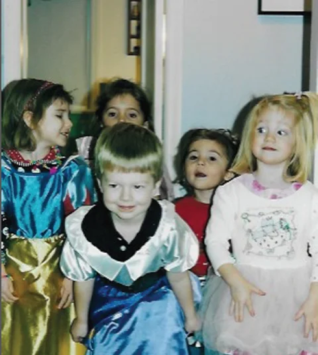 Пятилетний гантер в платье