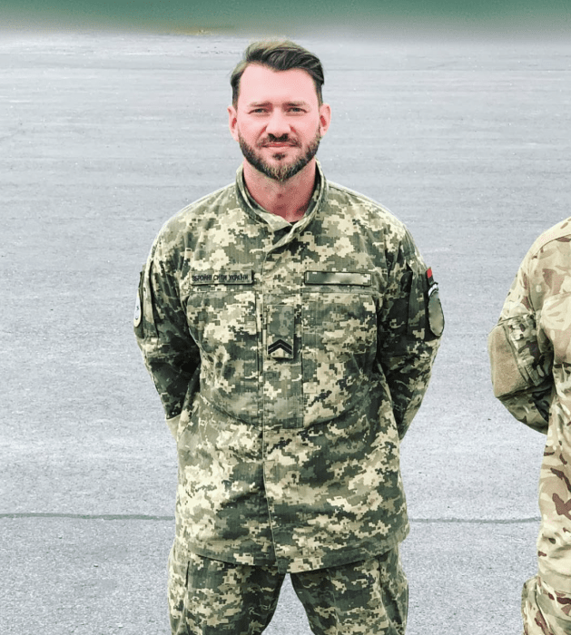 Дмитрий Дикусар в форме, фото