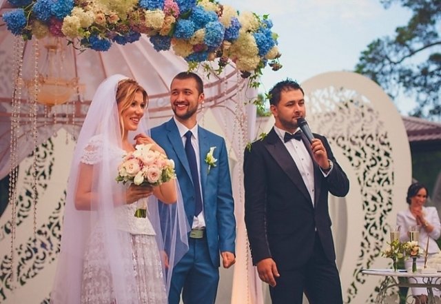 Тамерлан і Альона Омаргалієва відсвяткували річницю шлюбу