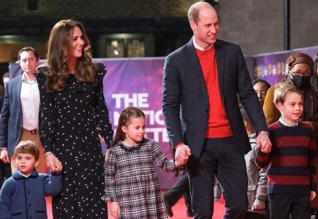 В сети появилась новая рождественская открытка Кейт Миддлтон и принца Уильяма с детьми (ФОТО) - фото №1
