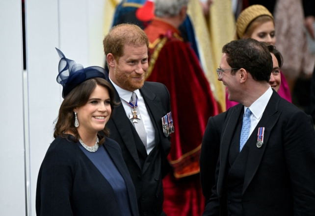 Как Великобритания встретила принца Гарри и почему он все же приехал без Меган Маркл - фото №1