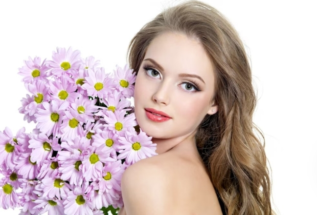 Словно персик: роскошный макияж для женщин с теплым оттенком кожи - фото №5