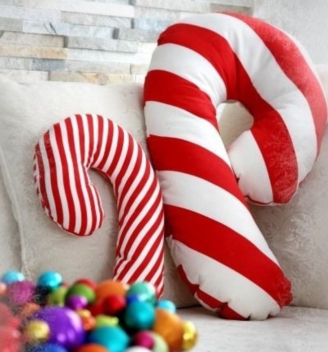 По-новогоднему мягко: модные праздничные подушки для вашего интерьера (ФОТО) - фото №7