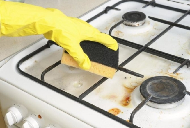 Чистая плита: как отмыть конфорки за 10 минут