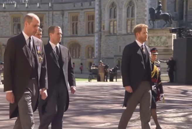 В Великобритании прощаются с принцом Филиппом: онлайн-трансляция - фото №1