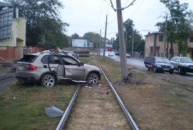 Олександр Поплавський потрапив у ДТП