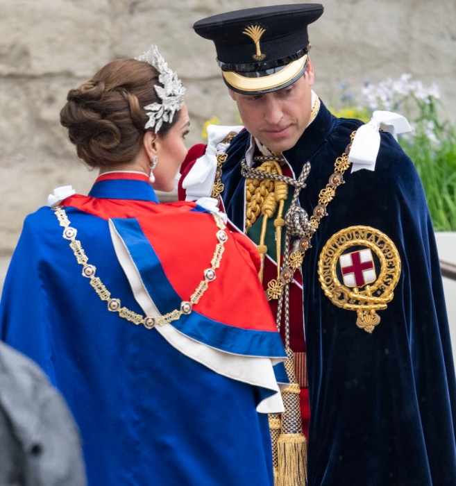 Кейт Миддлтон прибыла на коронацию Чарльза III в наряде, инкрустированном бриллиантами (ФОТО) - фото №3