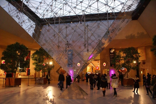 За вход в Лувр придется заплатить больше: музей впервые за долгое время меняет цены - фото №2