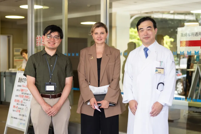 Блейзер цвета кемел – с чем Елена Зеленская носит эту вещь