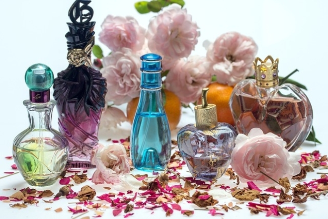 Знаки зодиака, которые обожают парфюмы