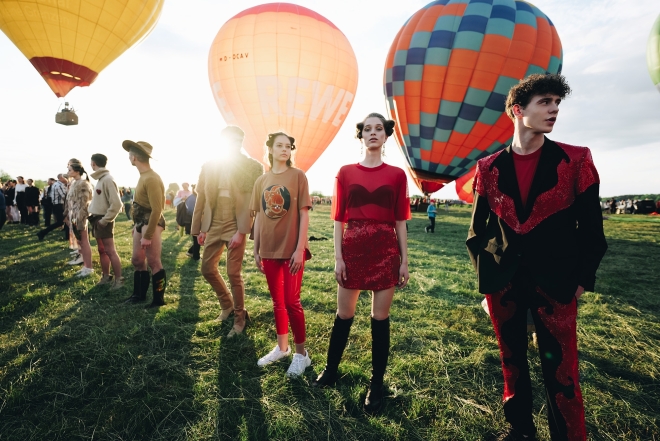Украинский дизайнер Жан Грицфельдт представил новую коллекцию на фестивале воздушных шаров (ФОТО) - фото №2