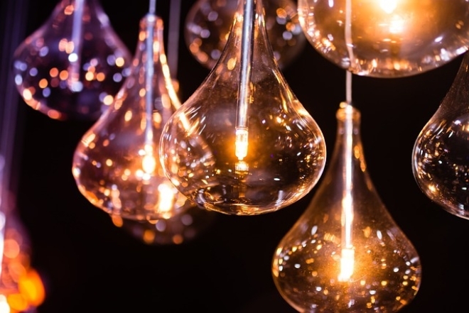 Плюсы и минусы энергосберегающих лампочек