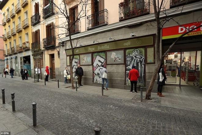 В Испании за нарушение карантина оштрафовали 31 000 людей - фото №1
