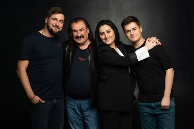 Степан Гіга разом із сім’єю